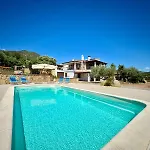 Paradise With Pool *